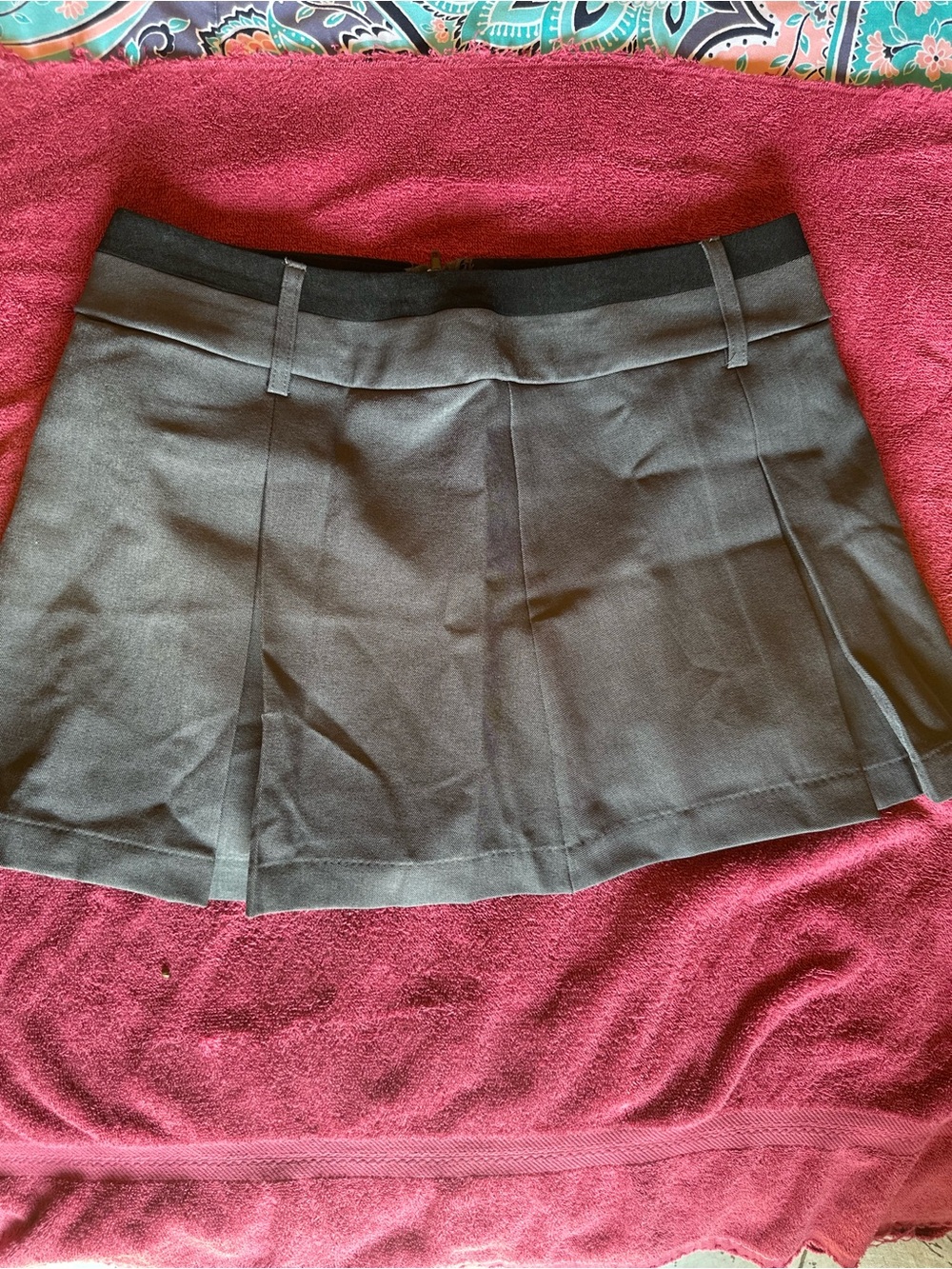 Women's Gray Pleated Mini Skirt with Belt Loops
